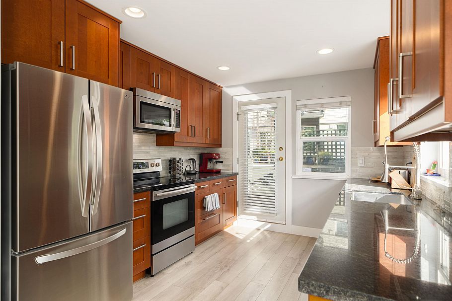 D 136 W 4th Street North Vancouver, BC - 10