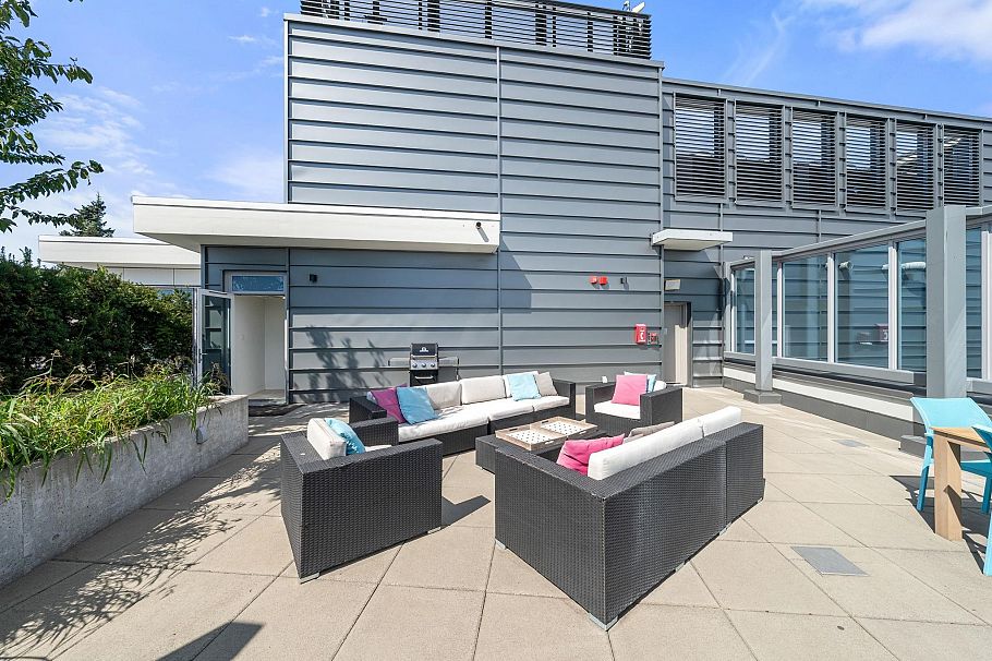 2702 1401 Hunter Street North Vancouver, BC - 31