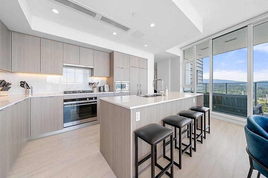 2702 1401 Hunter Street North Vancouver, BC - 14