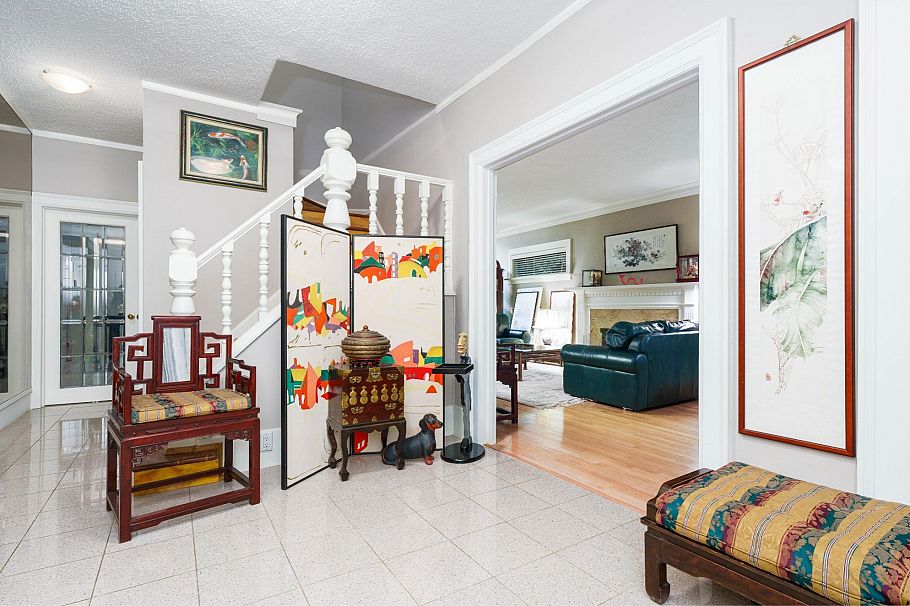 1450 W 40th Avenue Vancouver, BC - 2