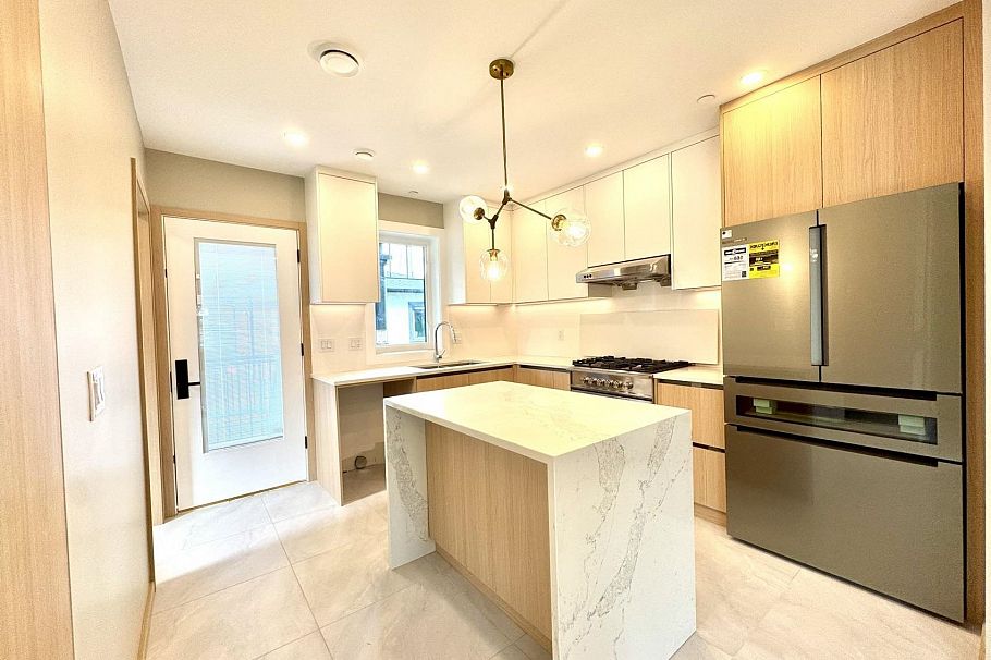 5216 Rupert Street Vancouver, BC - 4