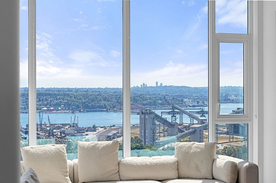 2702 1401 Hunter Street North Vancouver, BC - 10