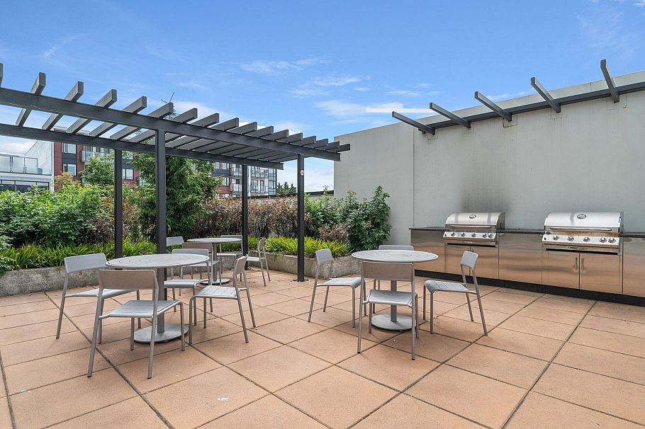 2702 1401 Hunter Street North Vancouver, BC - 36