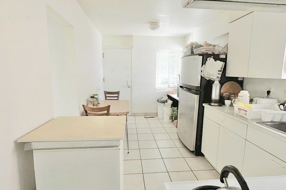 1312 E 28th Avenue Vancouver, BC - 3