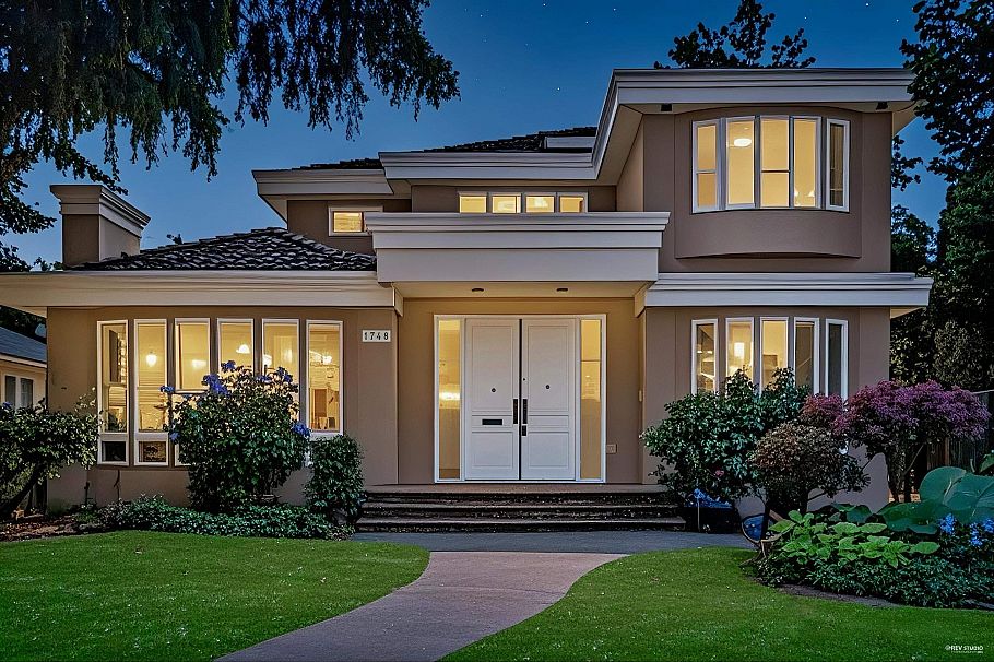 1748 W 68th Avenue Vancouver, BC - 1