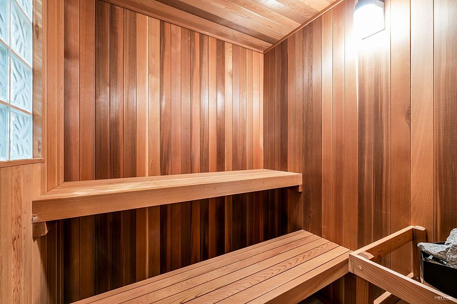 1748 W 68th Avenue Vancouver, BC - 23