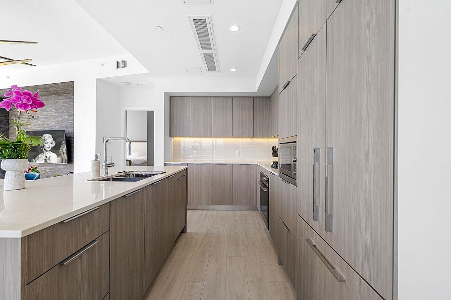 2702 1401 Hunter Street North Vancouver, BC - 16