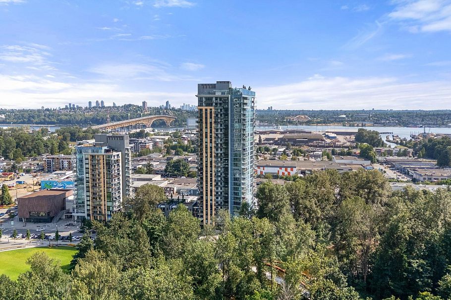 2702 1401 Hunter Street North Vancouver, BC - 3