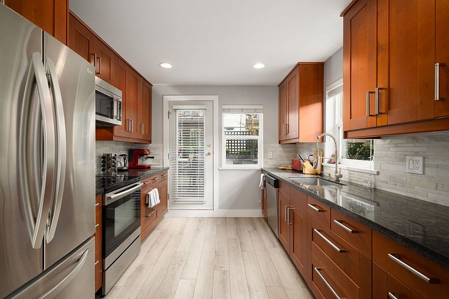 D 136 W 4th Street North Vancouver, BC - 9