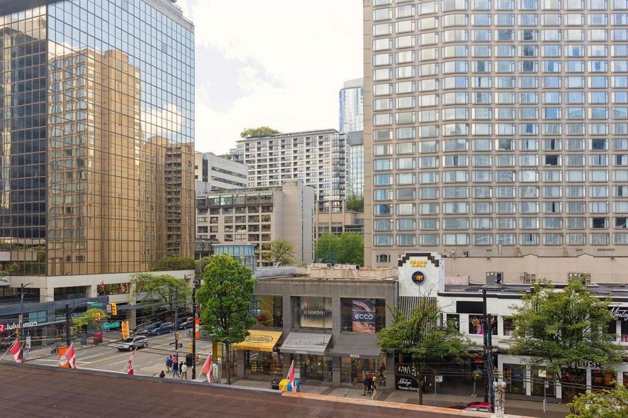 55 777 Burrard Street Vancouver, BC - 19