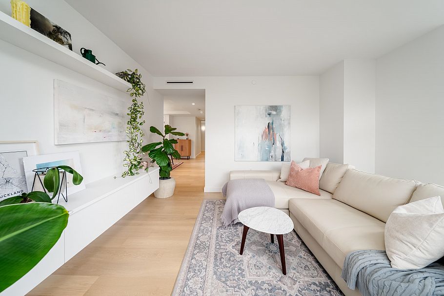 405 1365 Davie Street Vancouver, BC - 4