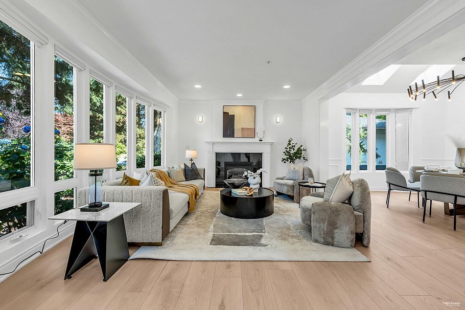 1748 W 68th Avenue Vancouver, BC - 2