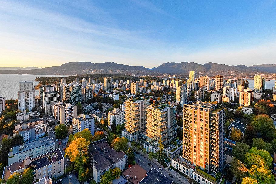 405 1365 Davie Street Vancouver, BC - 34