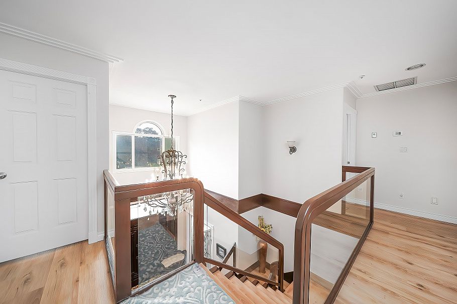 2407 W 18th Avenue Vancouver, BC - 25