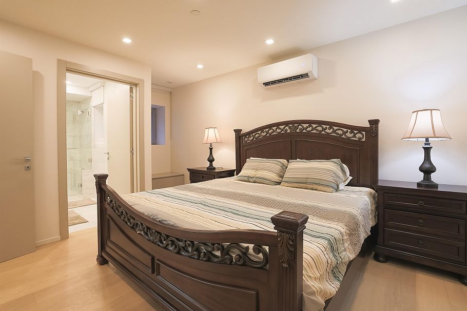 1076 Park Drive Vancouver, BC - 16