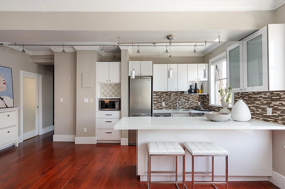 55 777 Burrard Street Vancouver, BC - 1