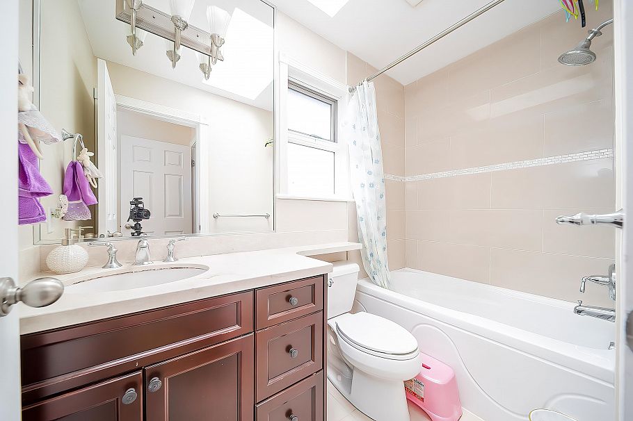 2407 W 18th Avenue Vancouver, BC - 31