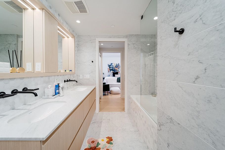 405 1365 Davie Street Vancouver, BC - 18