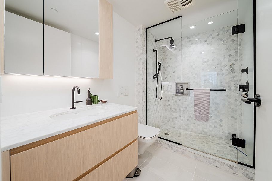 405 1365 Davie Street Vancouver, BC - 23