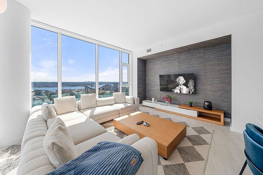 2702 1401 Hunter Street North Vancouver, BC - 8