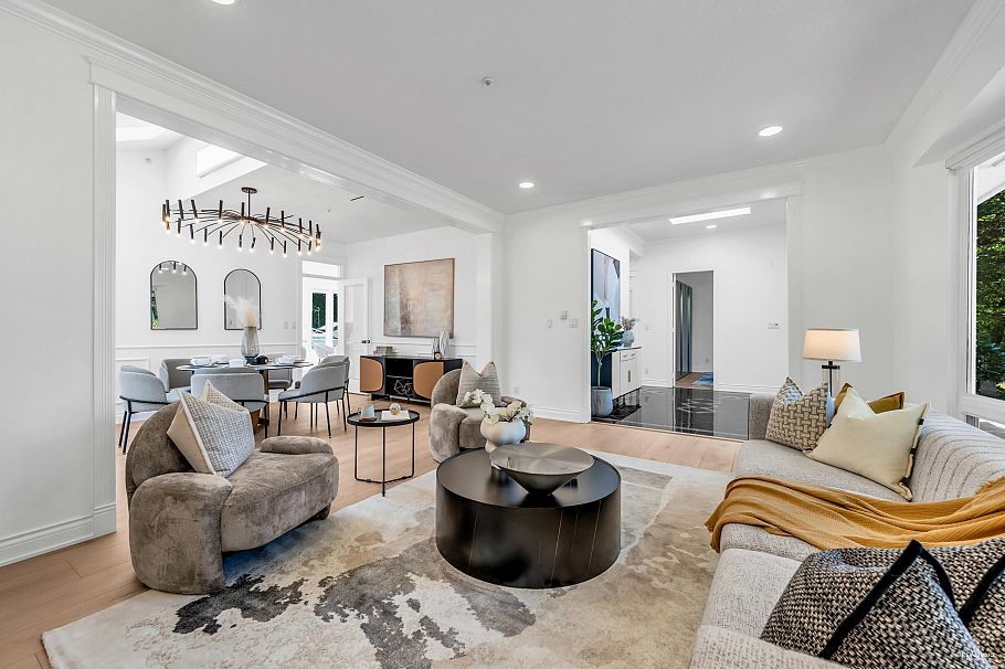 1748 W 68th Avenue Vancouver, BC - 5