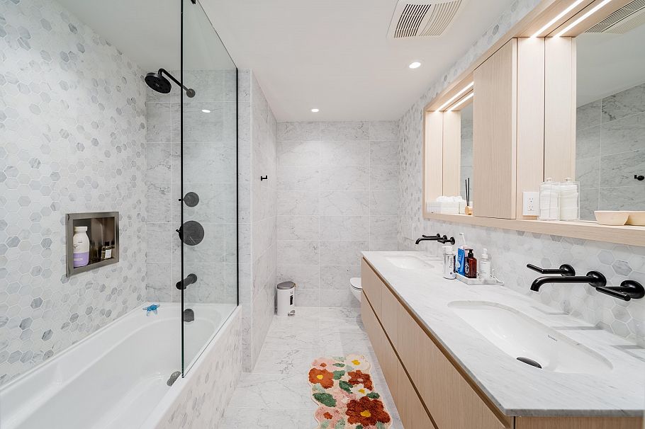 405 1365 Davie Street Vancouver, BC - 17