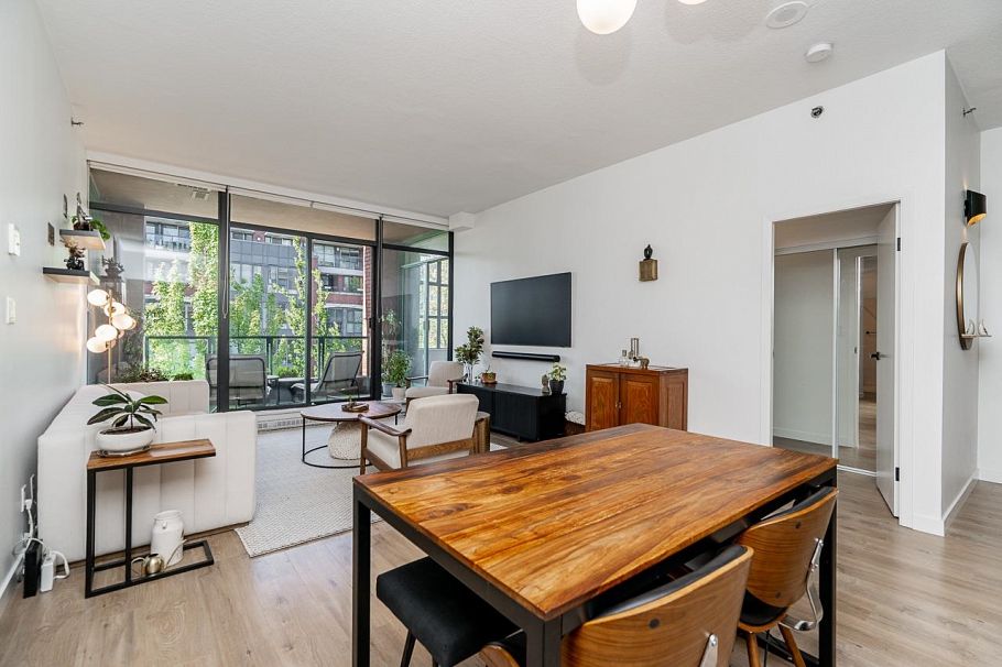 408 503 W 16th Avenue Vancouver, BC - 5