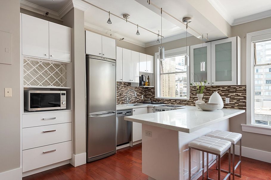 55 777 Burrard Street Vancouver, BC - 2