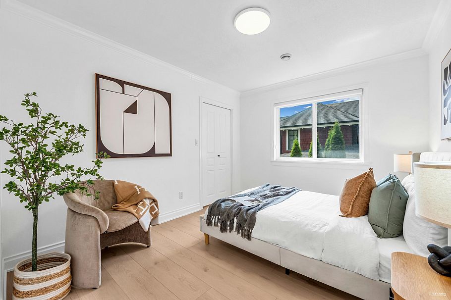 1748 W 68th Avenue Vancouver, BC - 31