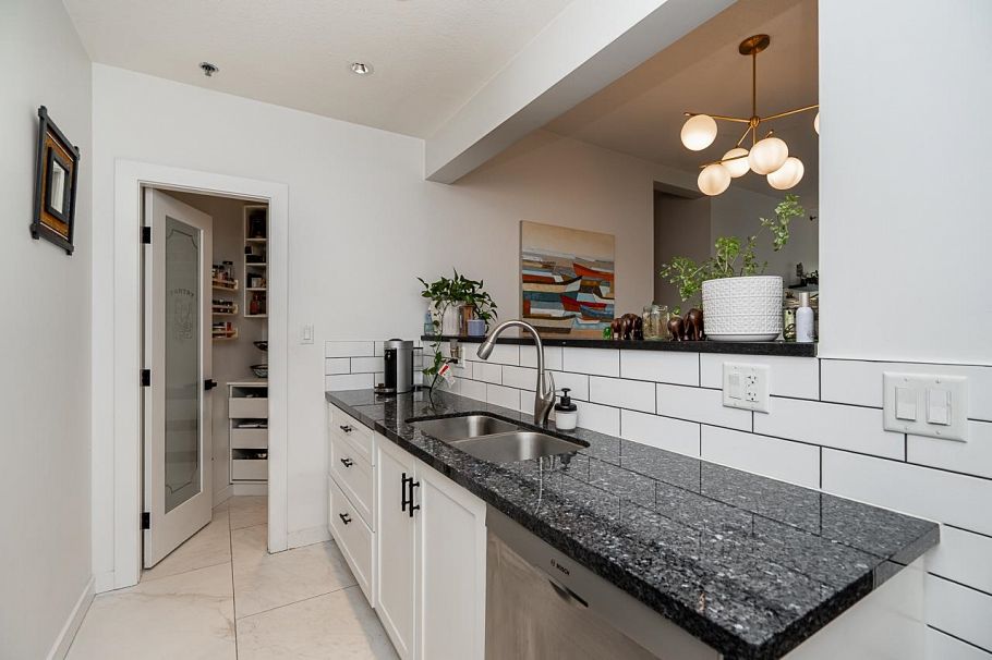 408 503 W 16th Avenue Vancouver, BC - 12