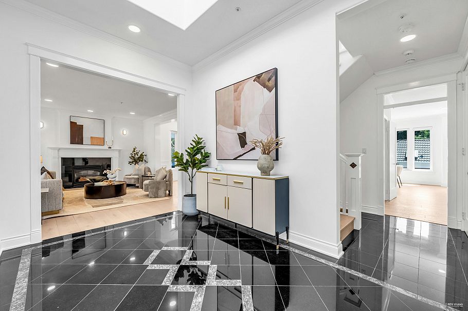 1748 W 68th Avenue Vancouver, BC - 6