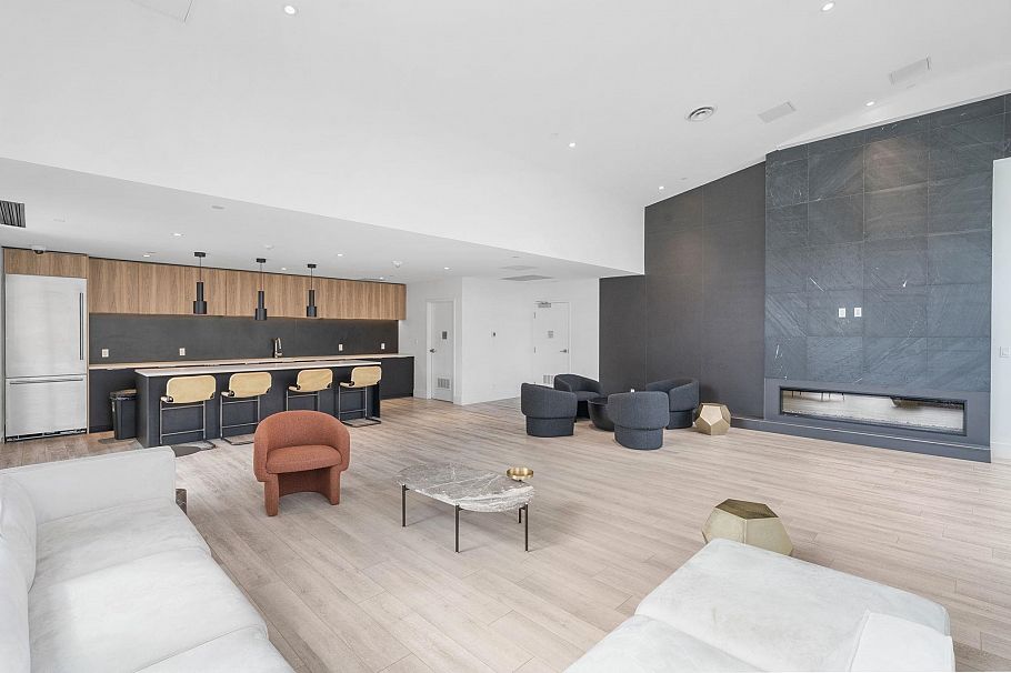 2702 1401 Hunter Street North Vancouver, BC - 35