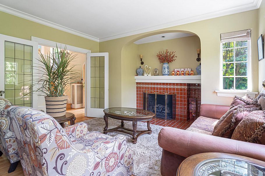 1897 W 37th Avenue Vancouver, BC - 8