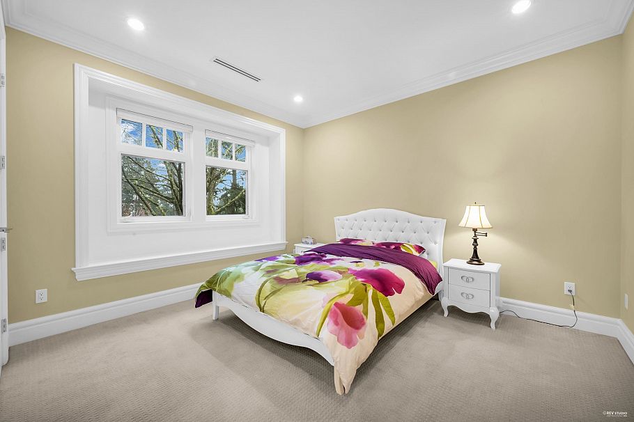 1737 W 63rd Avenue Vancouver, BC - 29