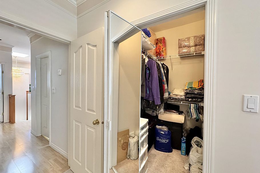 3632 E 28th Avenue Vancouver, BC - 9