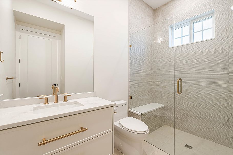 3 6649 Heather Street Vancouver, BC - 12