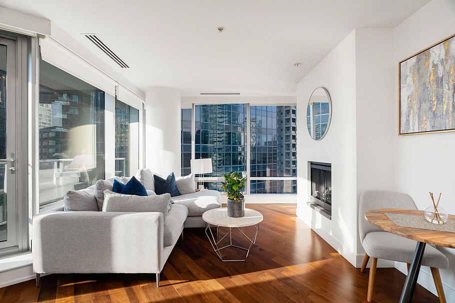 1808 1111 Alberni Street Vancouver, BC - 1