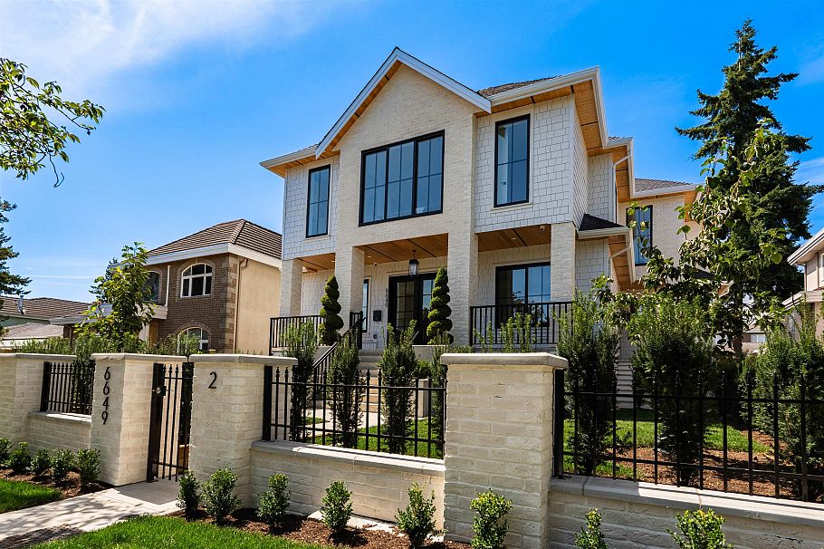 3 6649 Heather Street Vancouver, BC - 1