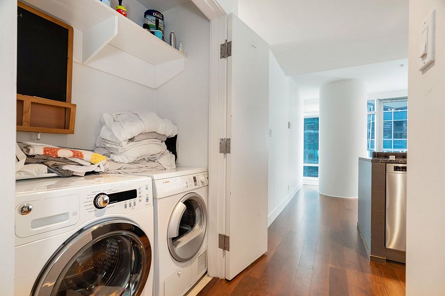 1808 1111 Alberni Street Vancouver, BC - 17