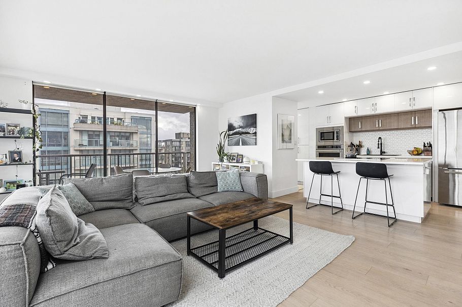 1003 140 E Keith Road North Vancouver, BC - 2