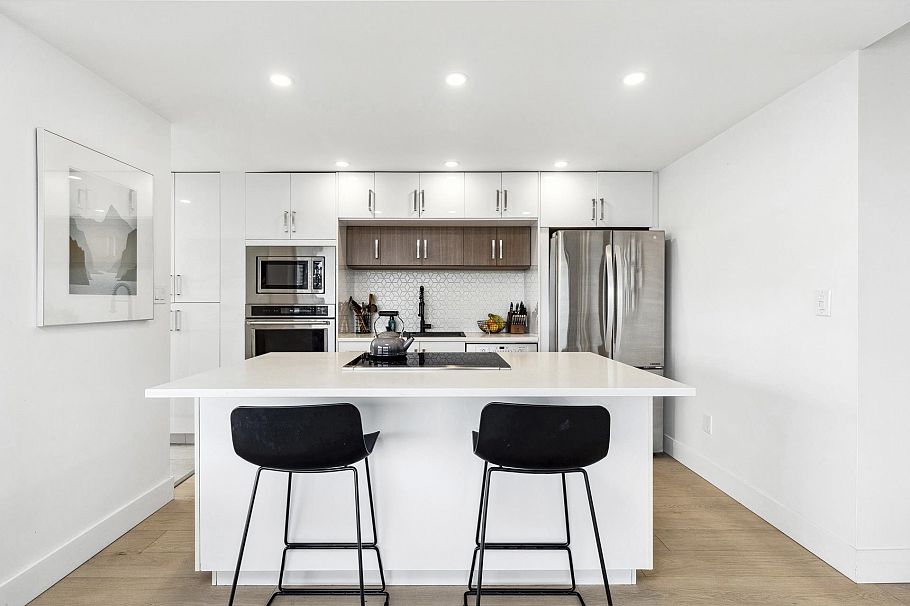 1003 140 E Keith Road North Vancouver, BC - 3