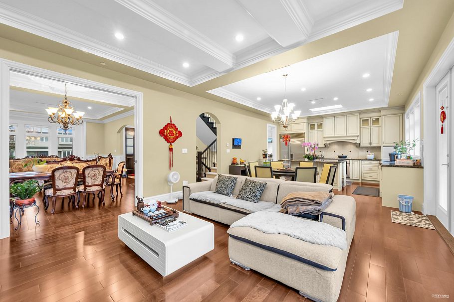 1737 W 63rd Avenue Vancouver, BC - 12