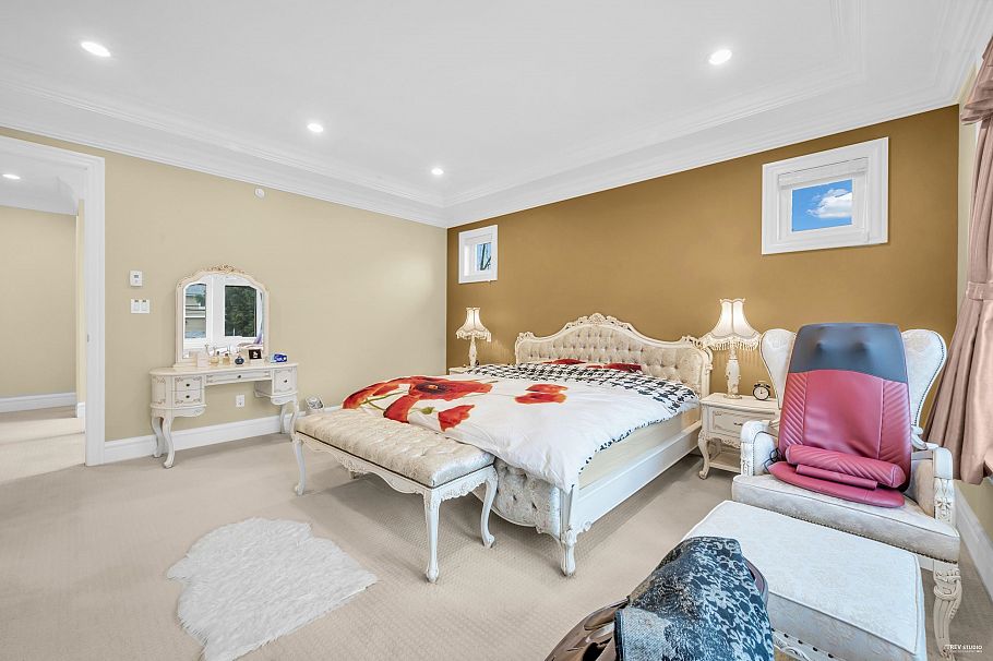 1737 W 63rd Avenue Vancouver, BC - 25