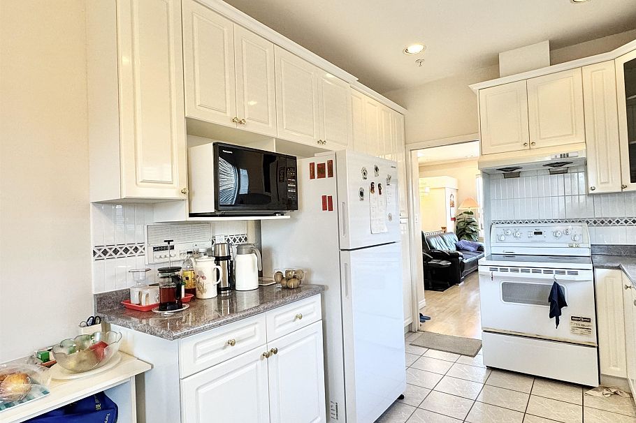 3632 E 28th Avenue Vancouver, BC - 11