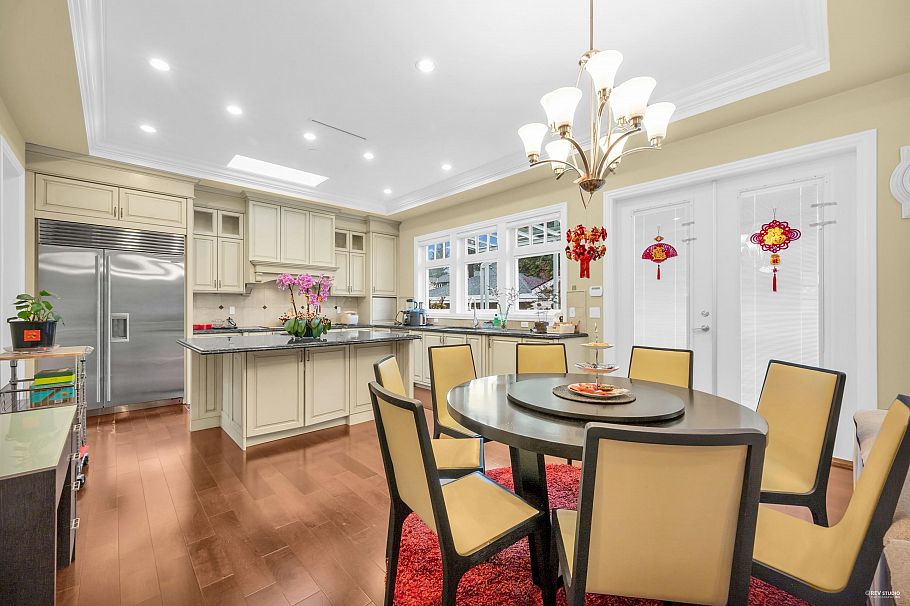 1737 W 63rd Avenue Vancouver, BC - 17