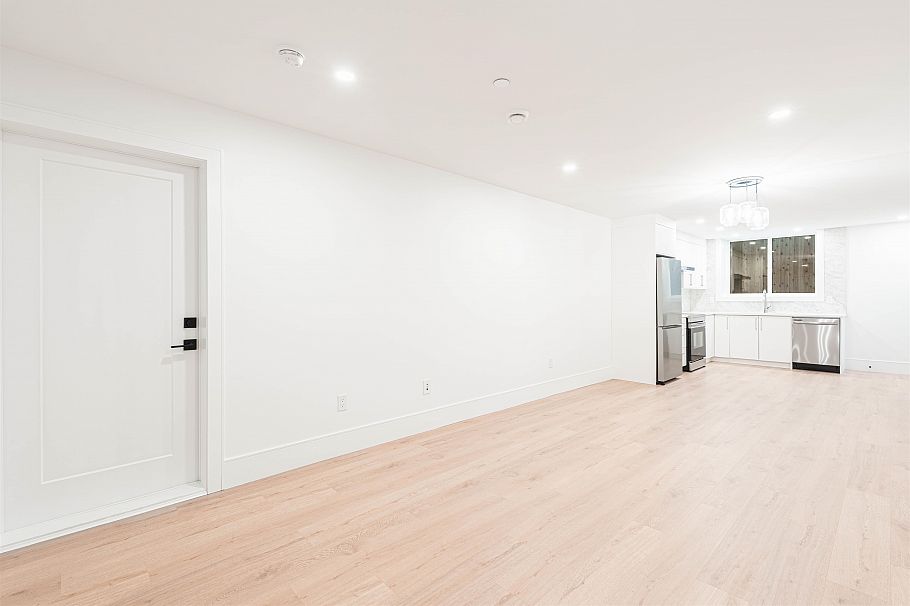 3 6649 Heather Street Vancouver, BC - 29