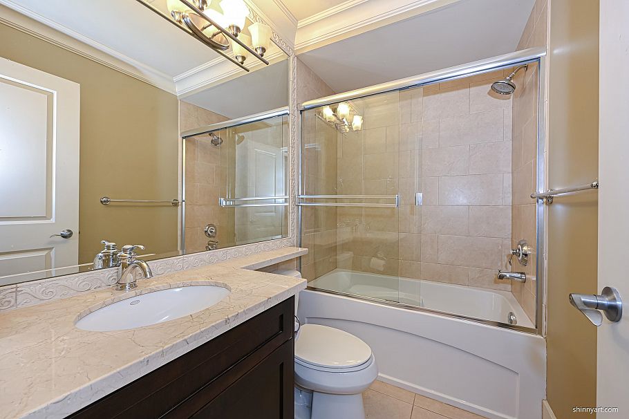 2978 W 21 Avenue Vancouver, BC - 28