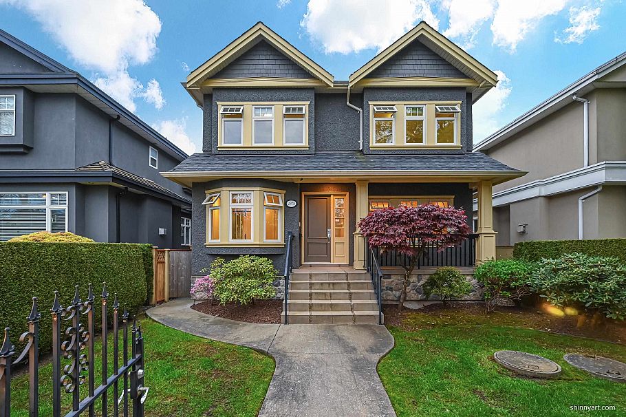 2978 W 21 Avenue Vancouver, BC - 1