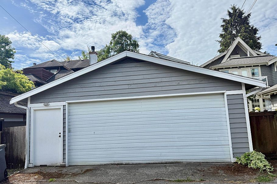 3125 W 3rd Avenue Vancouver, BC - 13