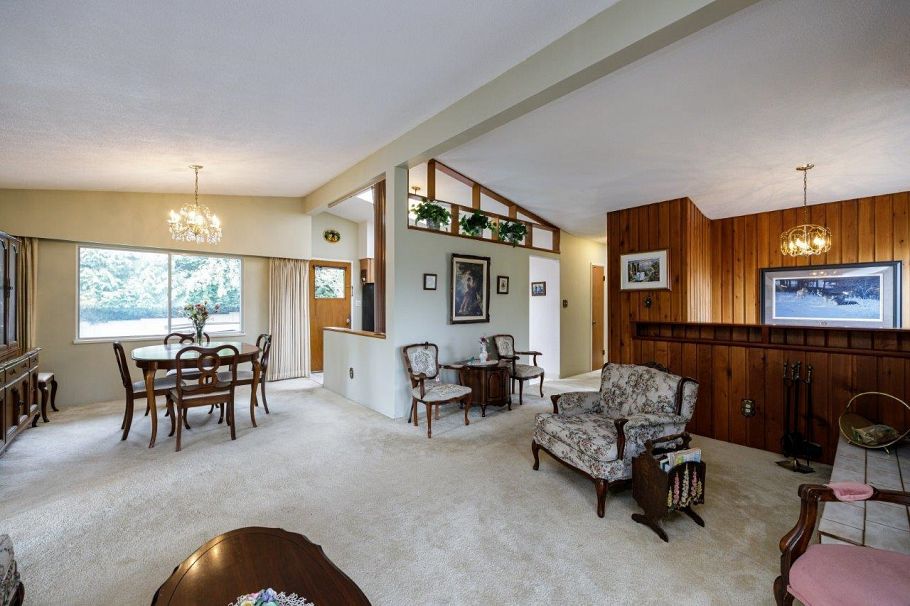 697 Plymouth Drive North Vancouver, BC - 4